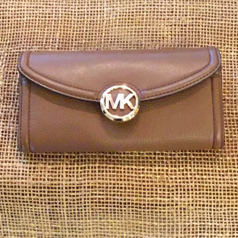 Michael Kors NWOT wallet